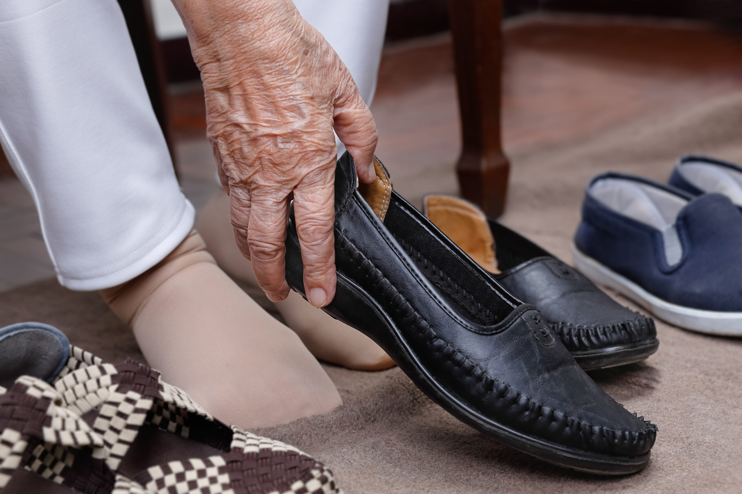 shoes for elderly