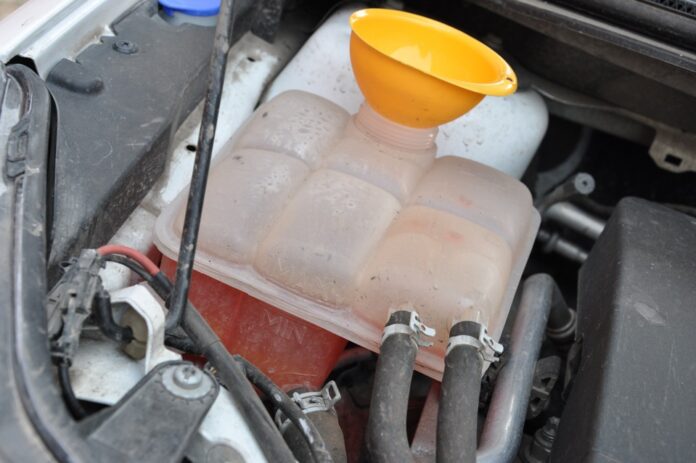 Ford Focus Coolant Tank