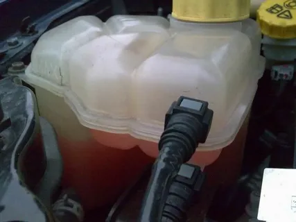 Ford Focus Coolant Tank